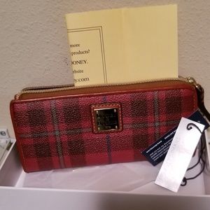 Dooney wallet